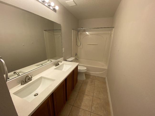 Photo - 1353 Karok St