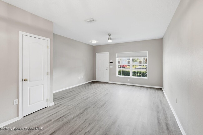 Photo - 1368 Hampton Park Ln