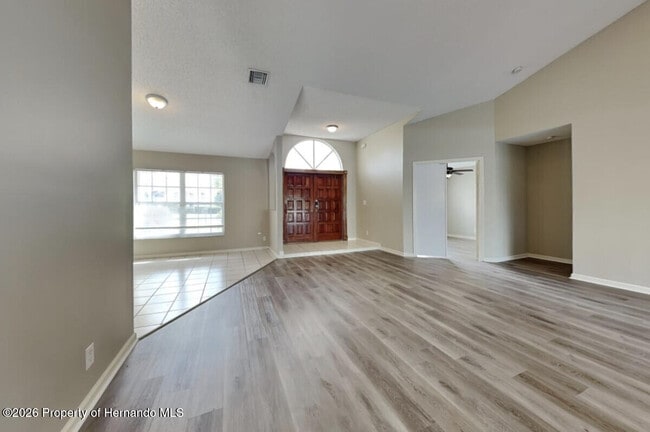 Photo - 1502 Overland Dr