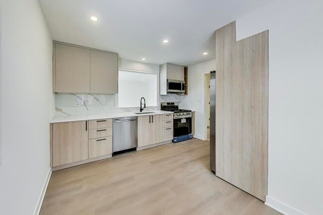 Photo - 5028 N Oneida Ave