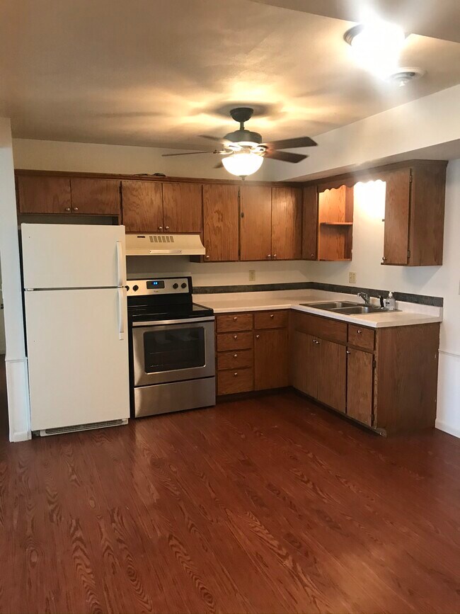 Photo - 909 E Vine St Unit #104