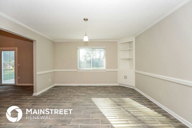 Photo - 141 The Esplanade Way SW