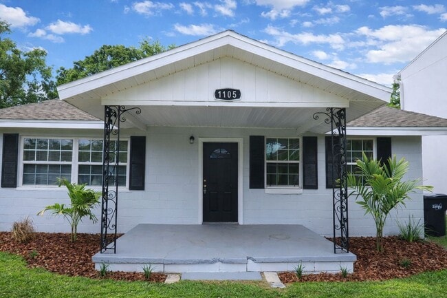 Photo - 3 Bedroom, 1 Bathroom Home for Rent in Tampa!