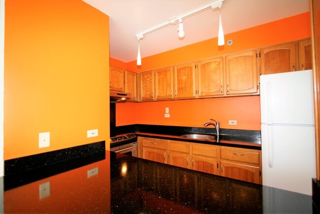 Photo - 2522 Date St