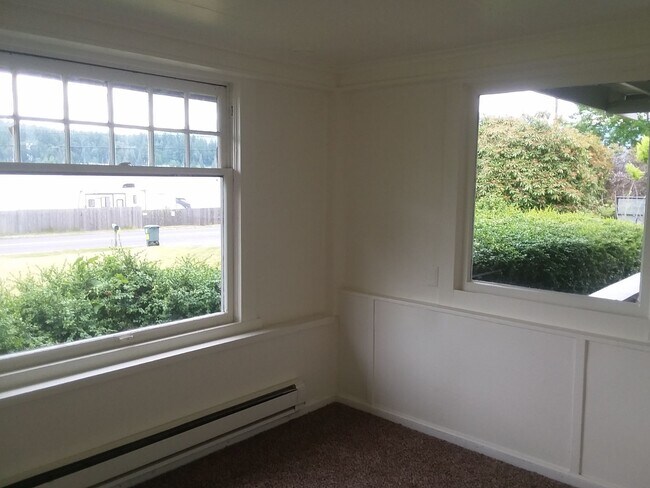 Photo - Spacious 3-Bedroom Home for Rent in Silver...