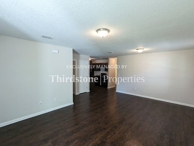 Photo - 463 W 59th St