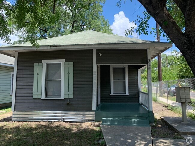 Building Photo - 505 Wilmington Ave Rental