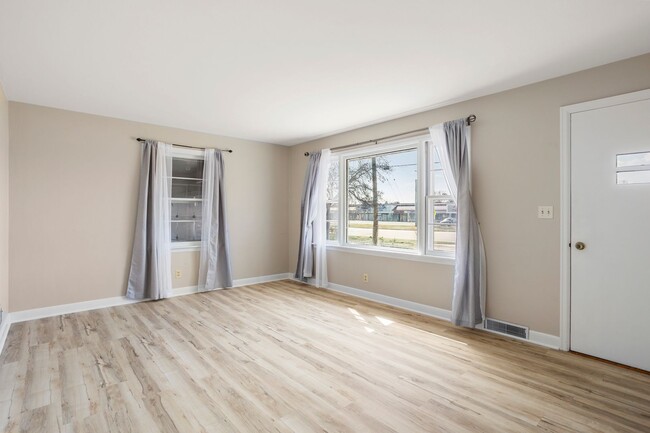 Photo - Three Bedroom Appleton House