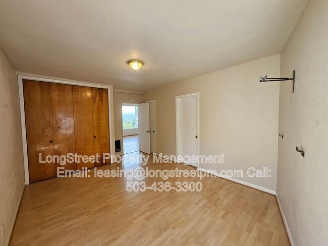 Photo - 772 SW Broadway Dr Unit 2A