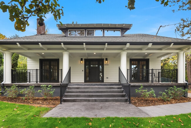 Photo - 10425 Des Moines Memorial Dr S