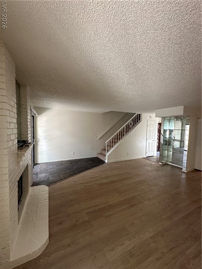 Photo - 3280 Dayflower St