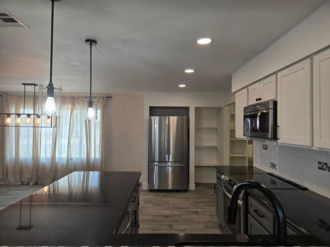 Photo - Coming Soon! ?Beautiful 4 bed, 2 bath Home, NO HOA! (Available 05/15/26)