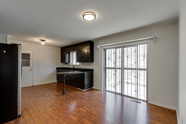 Photo - Ranch Style 3 bedroom 1.5 Bath for rent!