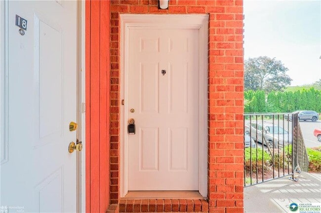 Photo - 1464 N Cedar Crest Blvd Unit 18