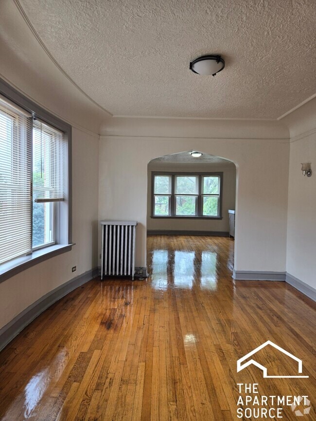 Building Photo - 834 N Massasoit Ave Rental
