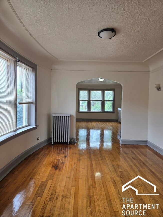 Building Photo - 834 N Massasoit Ave Rental