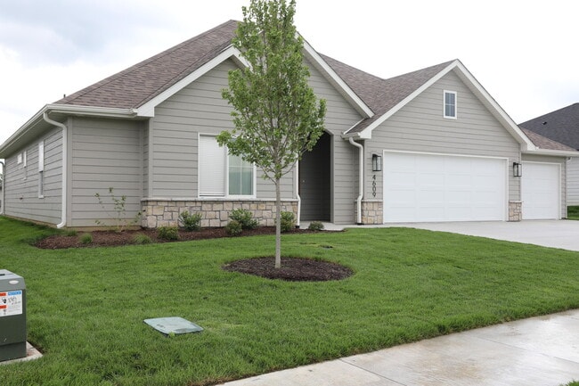 Photo - 4609 Chambers Bay Dr