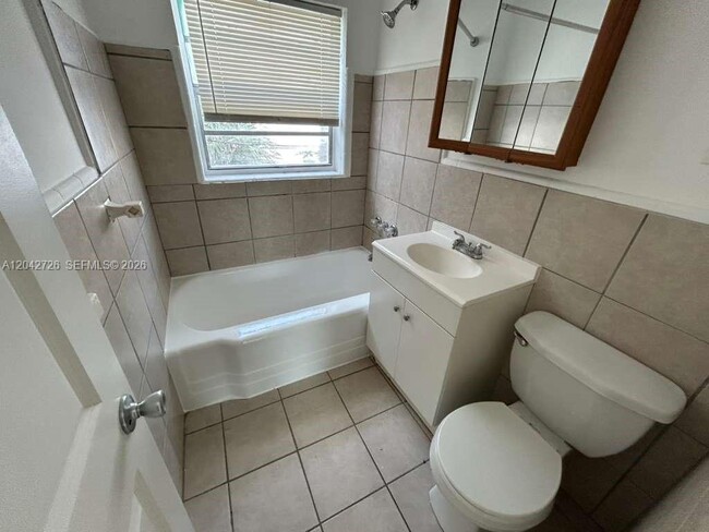 Photo - 2316 Madison St Unit 34
