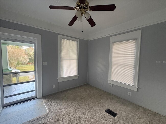 Photo - 1122 Gilmore Ave