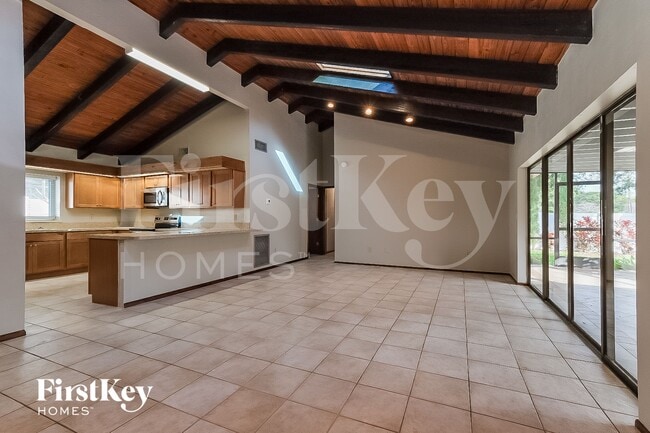 Photo - 2918 Deer Run N