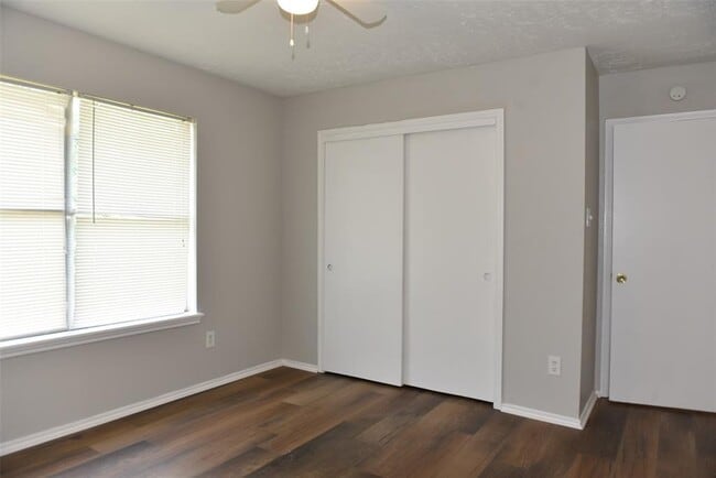 Glenmeadow Drive, Stafford, TX 77477 - 4 BR 2.5 BA single-family home