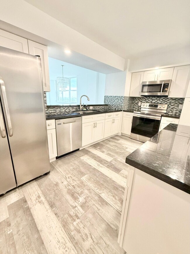 Photo - 1150 Hillsboro Mile Unit 707