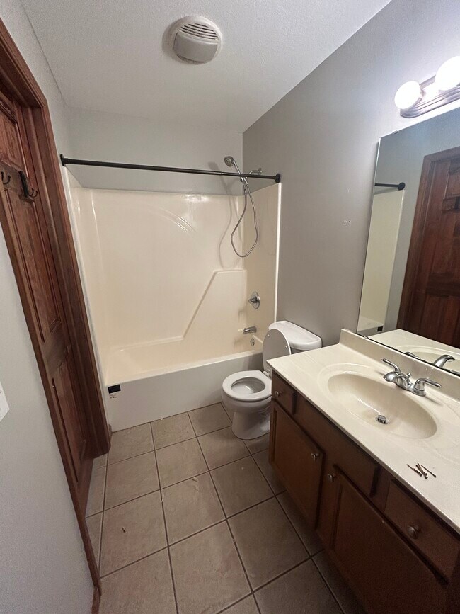 Photo - 22174 Vine St