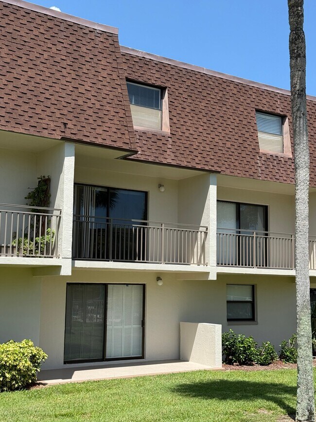 190 Paradise Blvd