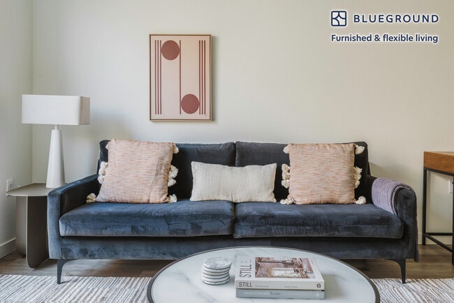 Photo - 22271 Foothill Blvd Unidad FL5-ID1700