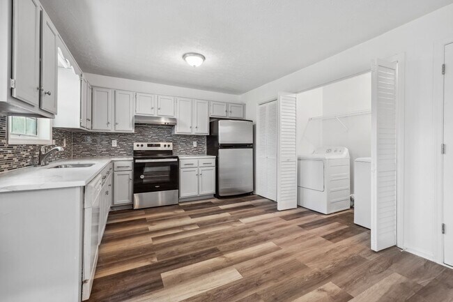 Photo - 3758 Westchase Dr