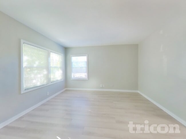 Photo - 627 Pierce St