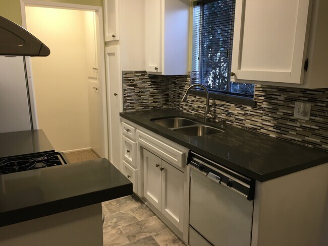 Kitchen - 11550 Nebraska Ave Unit 206