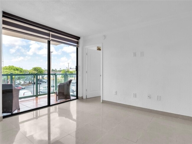Photo - 2075 SW 122nd Ave Unit 304