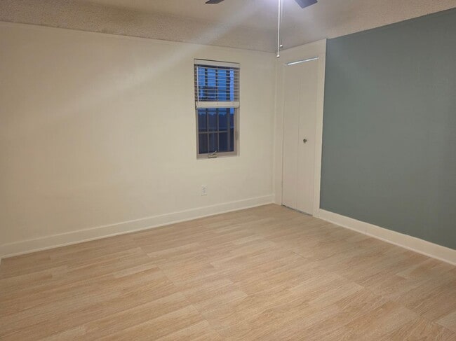 Photo - 1410 W Washington Ave