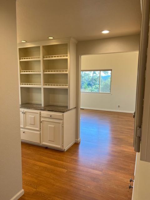 Photo - 740 Woodcrest Ln