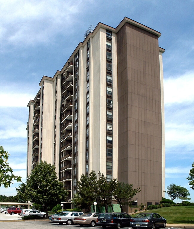 Photo - Eastpointe Condominium