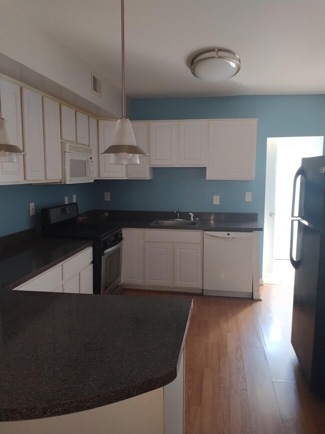 Photo - 1242 Washington Blvd