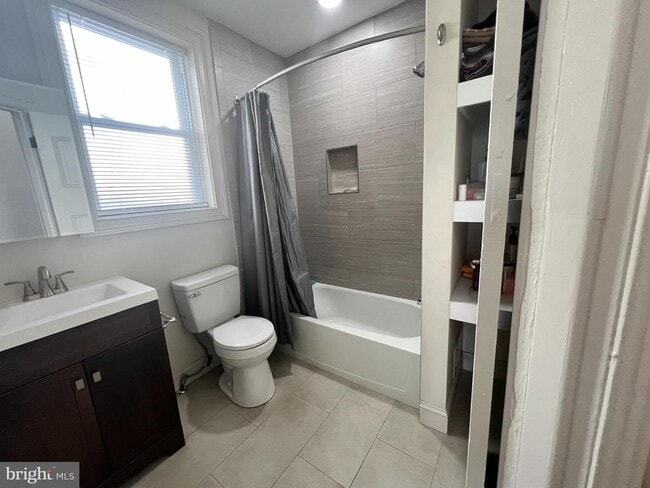 Photo - 1725 N 27th St Unit 2