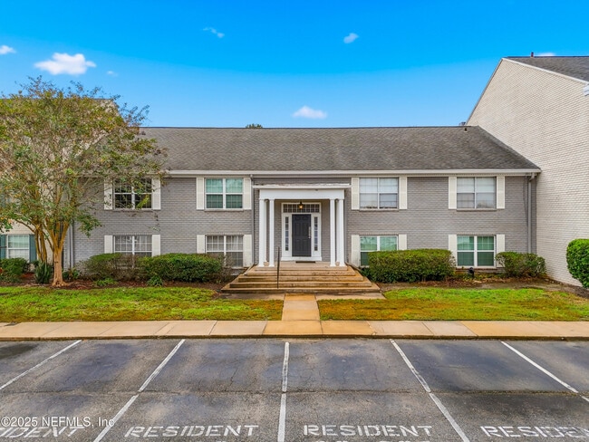 Building Photo - 4329 Plaza Gate Ln S Unit 101