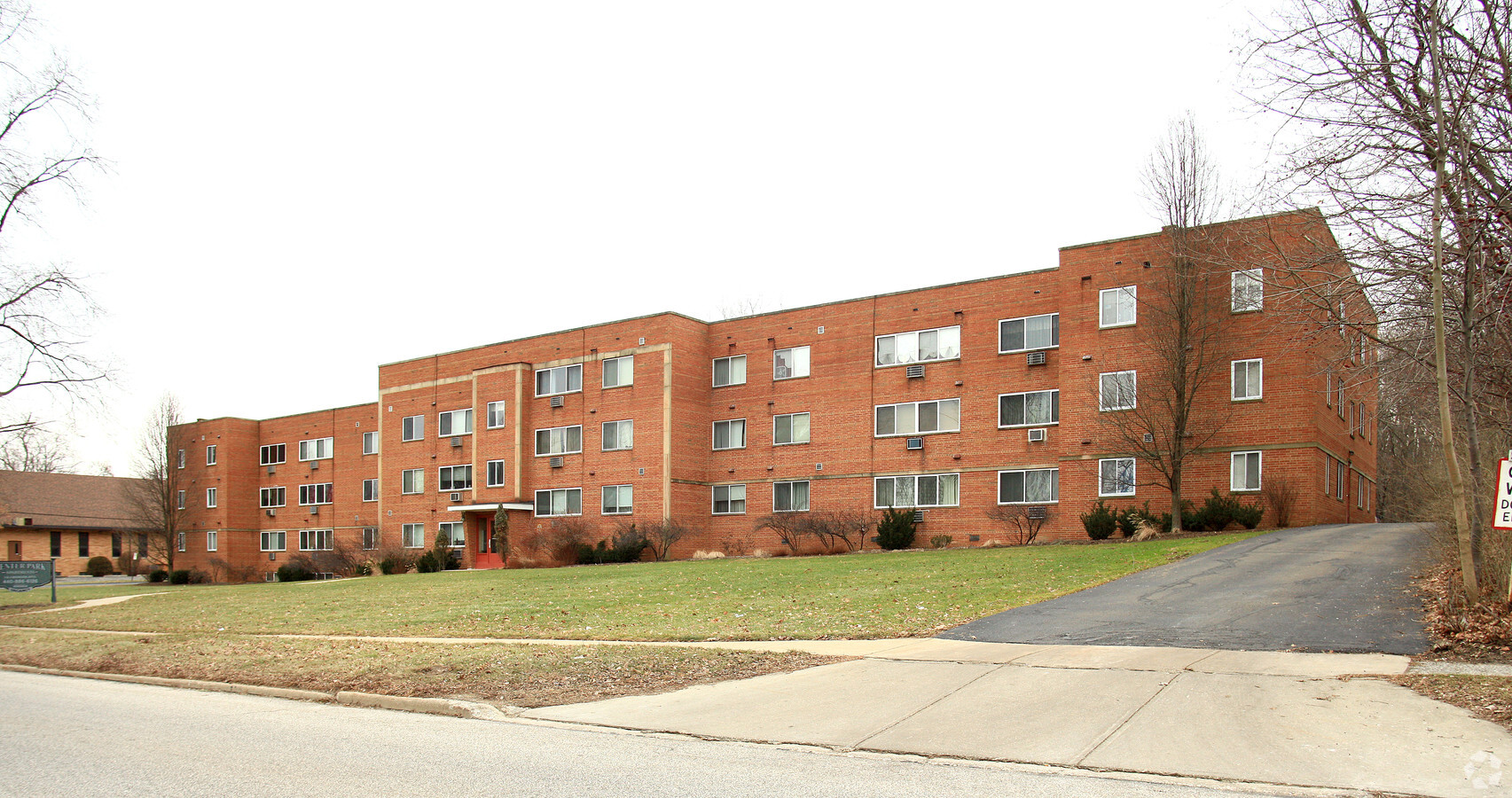 Center Park Apartments - Center Park Apartments
