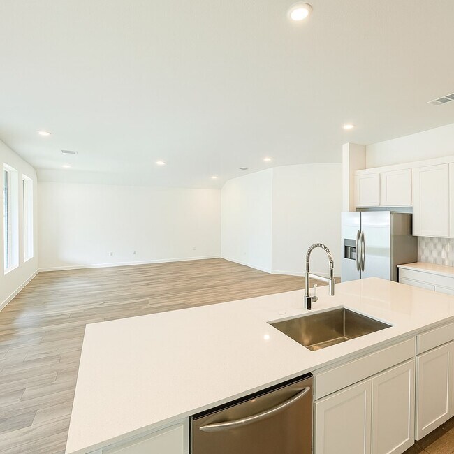 Photo - 2426 Peach Oak Xing