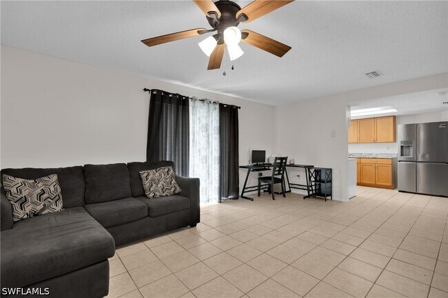 Photo - 423 SE 24th Ave