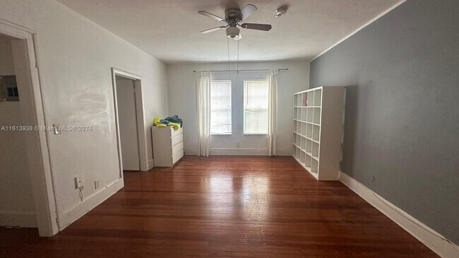 Photo - 754 Meridian Ave Unidad 15