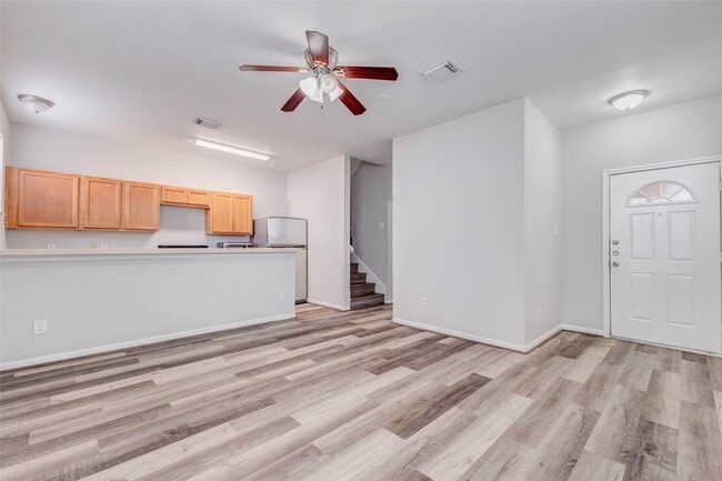 Building Photo - 6406 Waldron Dr Unit A