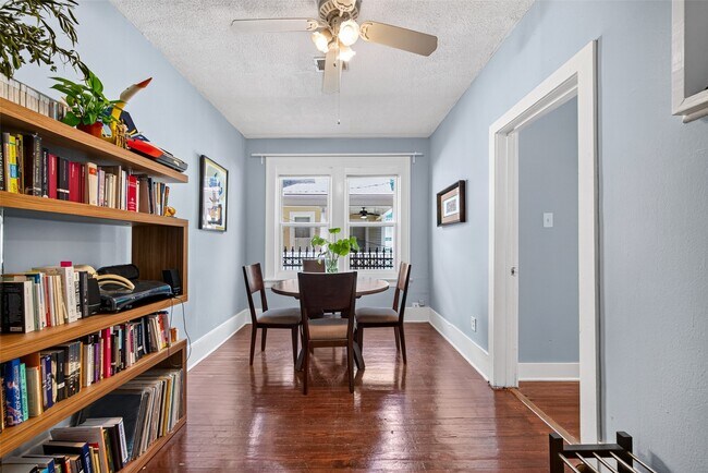Photo - 711 Fargo St