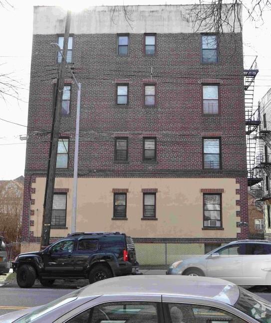 Building Photo - 160-10 Sanford Ave Unit 2C Rental