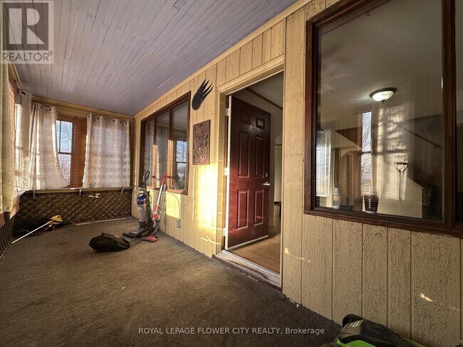 Photo - 1248 McEwan Ave