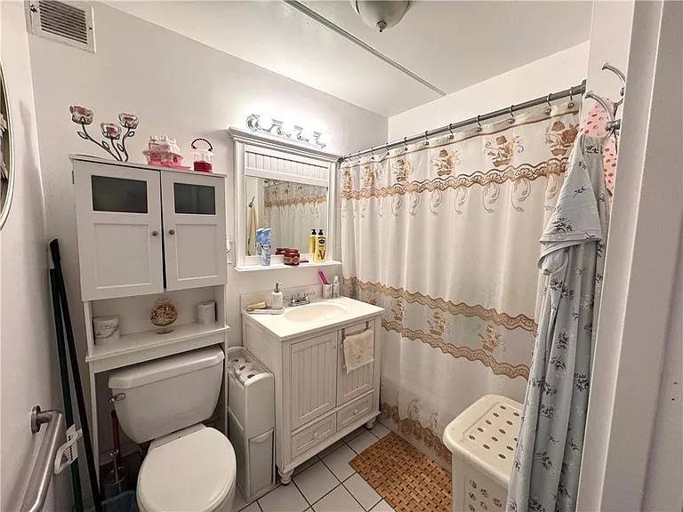 Photo - 79-14 Rockaway Beach Blvd