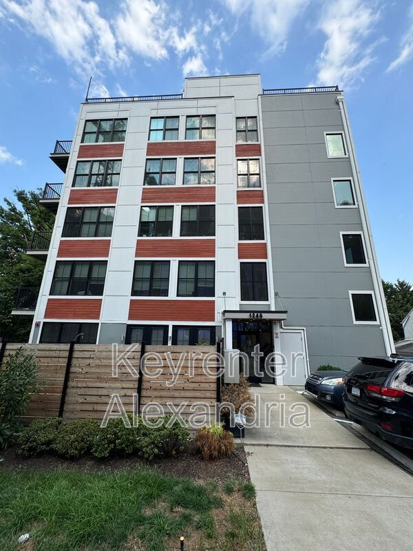 Photo - 1245 N Pierce St