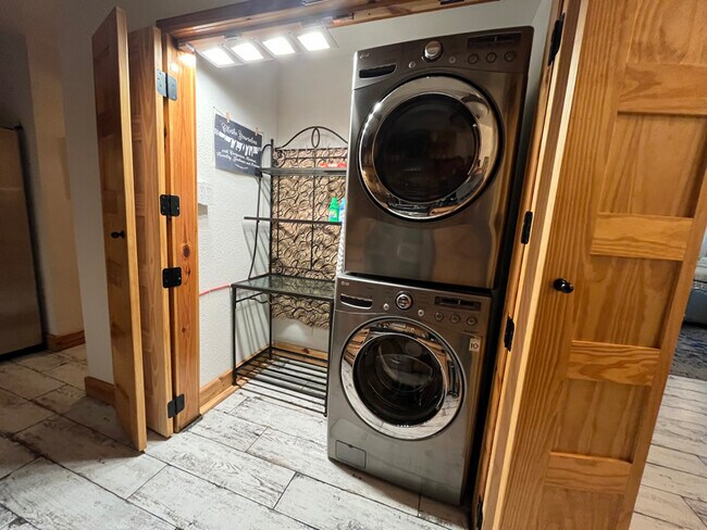 Photo - 12102 Carriage Ct SE Unit B